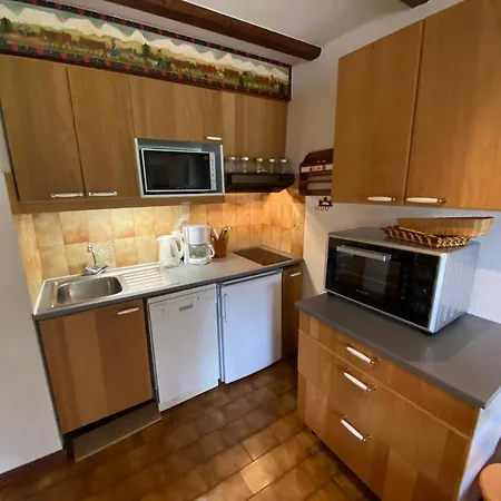 Avec Mezzanine, Balcon Et Parking A Chatel, Proche Des Remontees Mecaniques - Fr-1-693-17 * Châtel